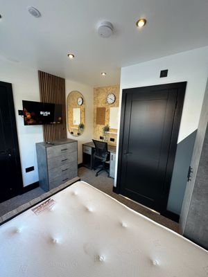 Photo 15- click for photo gallery